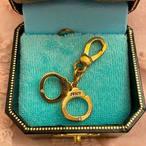 RARE Juicy Couture handcuff charm YJRU0661 tagged box